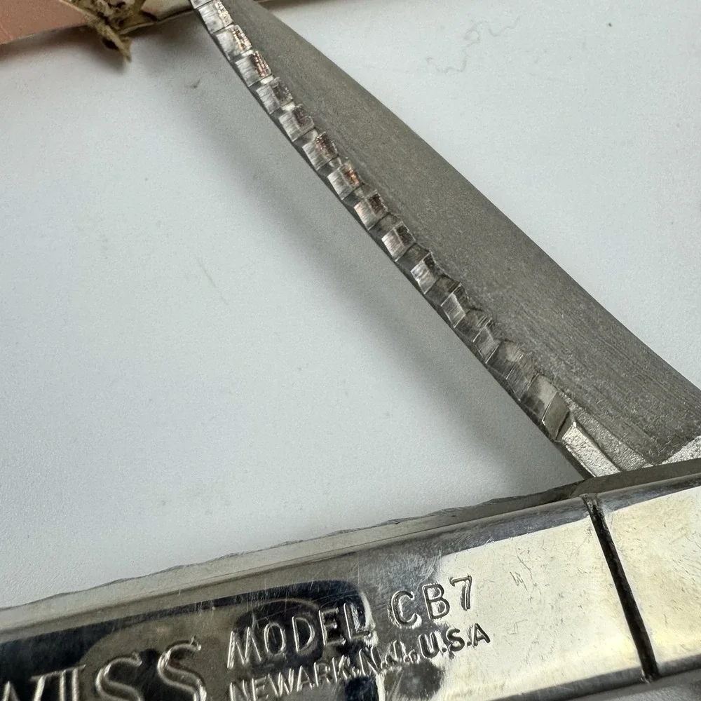 Vintage Wiss CB-7 Pinking Shears Chrome Finish with Black‎ Handles  with Box